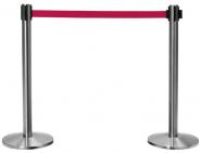 Absperrsäule mit Bandrolle